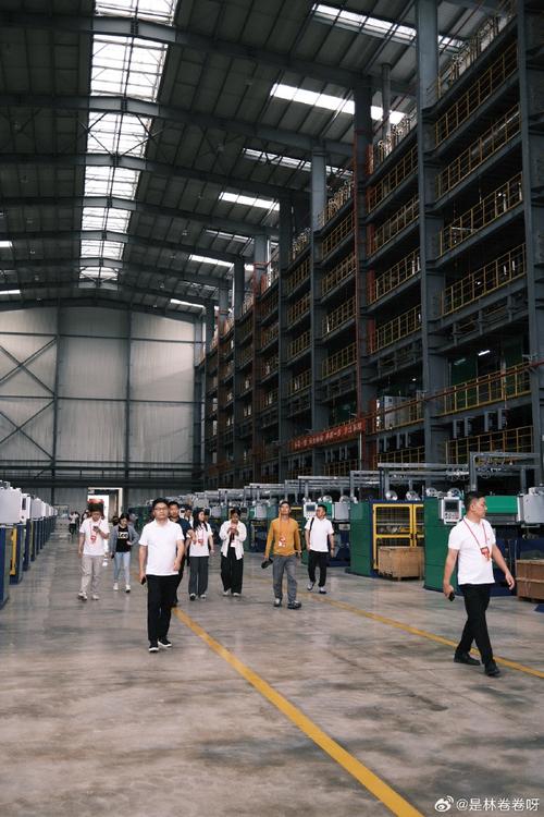 研发的智慧工厂系统,贯通了从销售&rarr;生产&rarr;产品交付全流程信息化管理